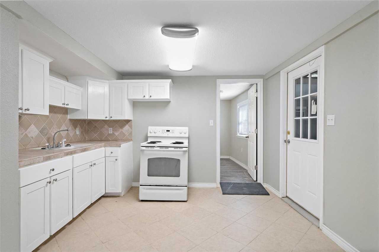 5501 5501 Menard Down - Photo 5 of 12
