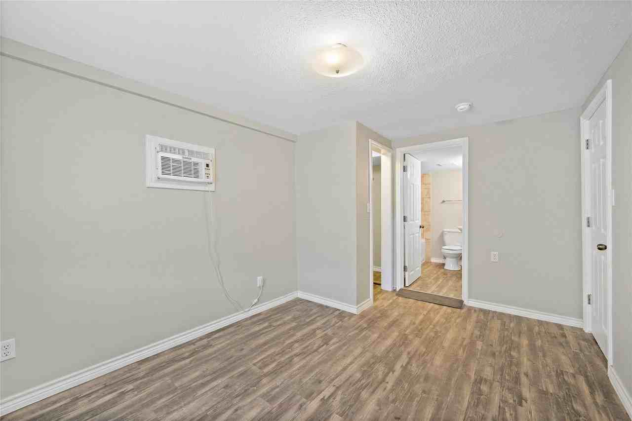 5501 5501 Menard Down - Photo 7 of 12