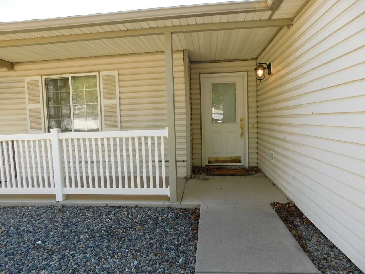 2989 Summerbrook Dr - Photo 2 of 18