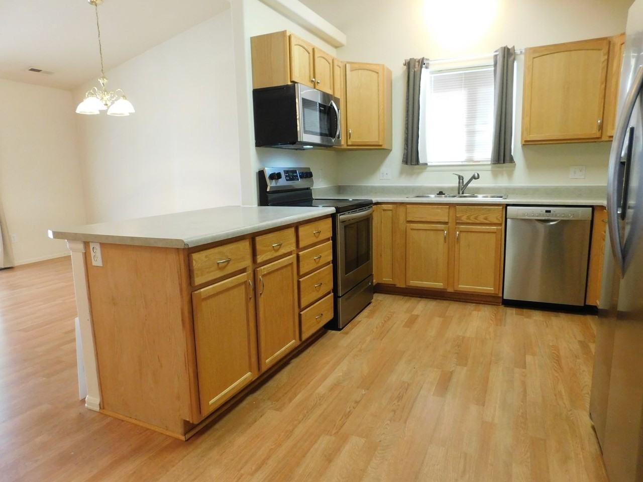 2989 Summerbrook Dr - Photo 6 of 18