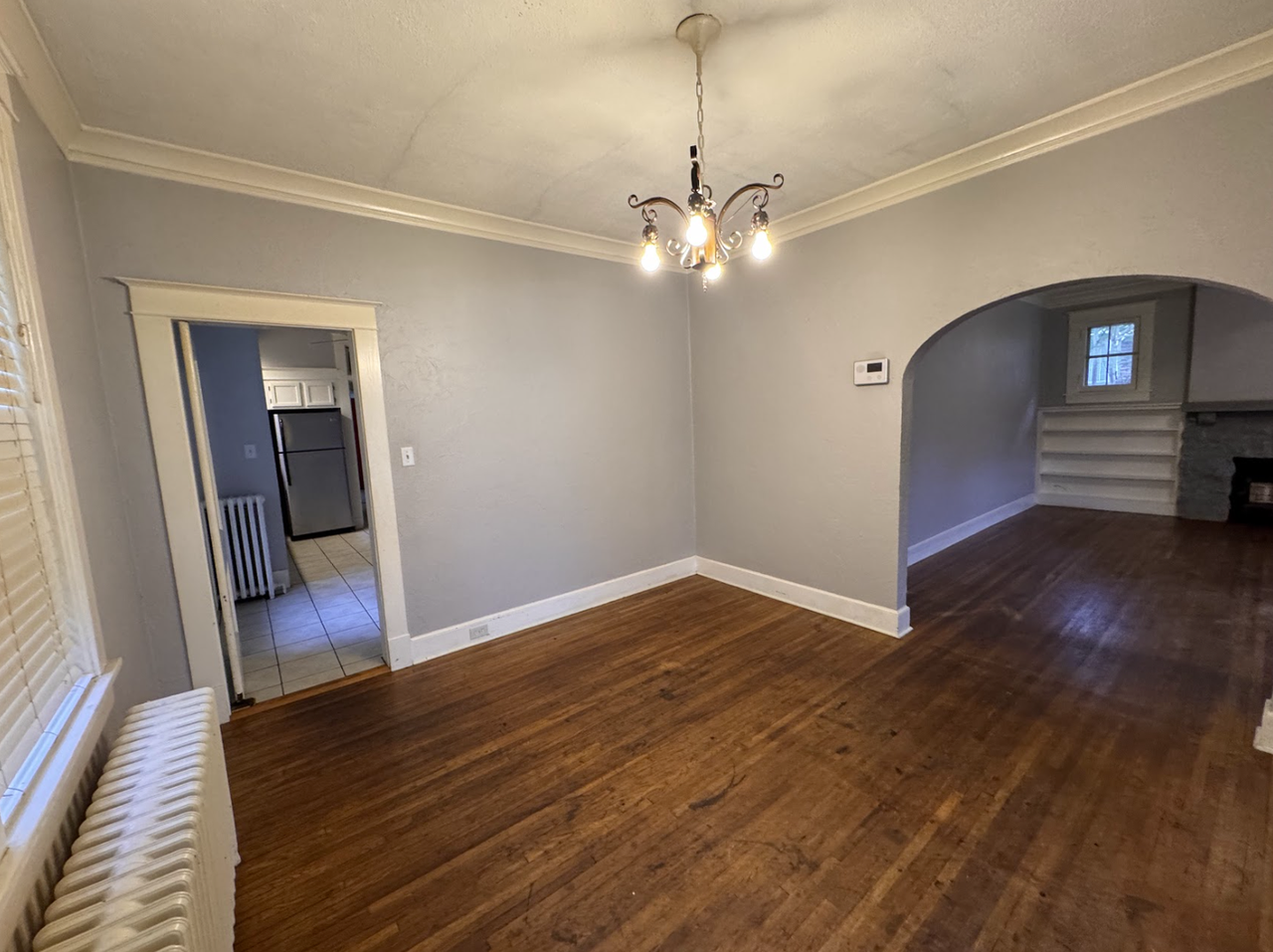 1975 Crump Ave - Photo 4 of 7