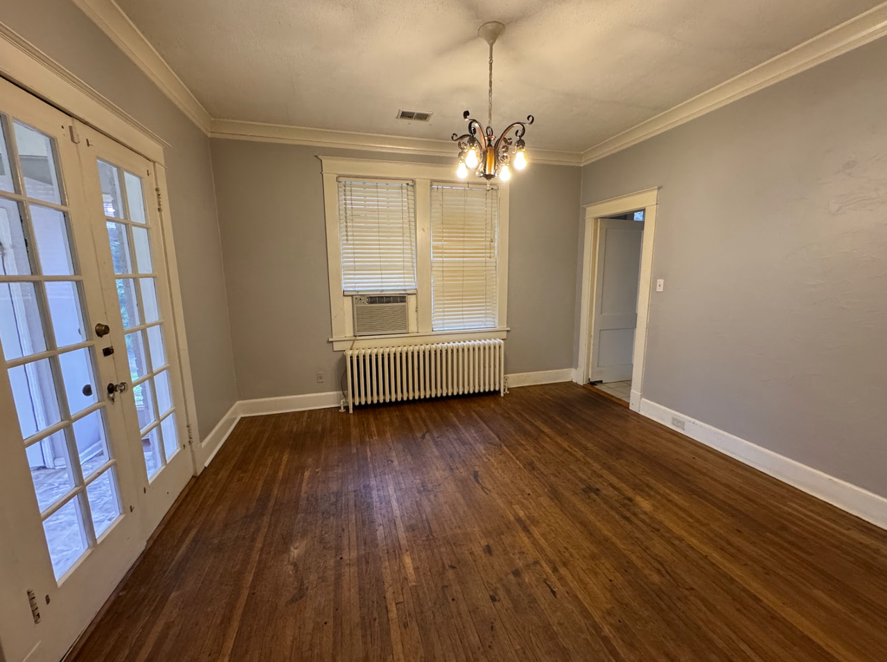 1975 Crump Ave - Photo 5 of 7