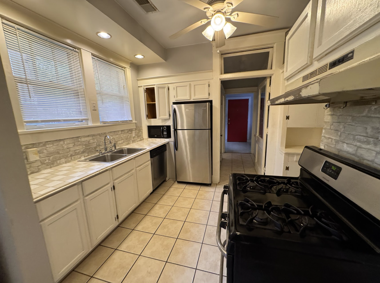 1975 Crump Ave - Photo 6 of 7