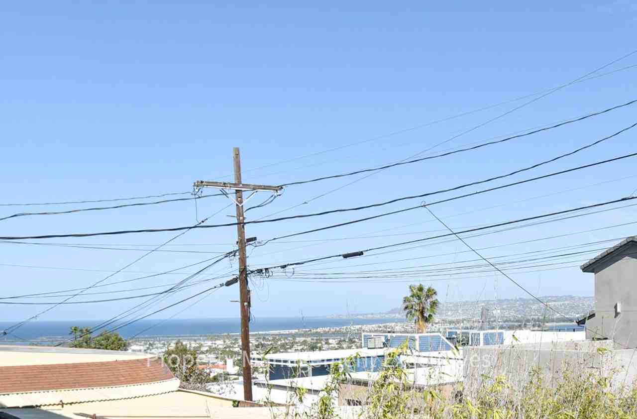 4522 Niagara Ave - Photo 3 of 10