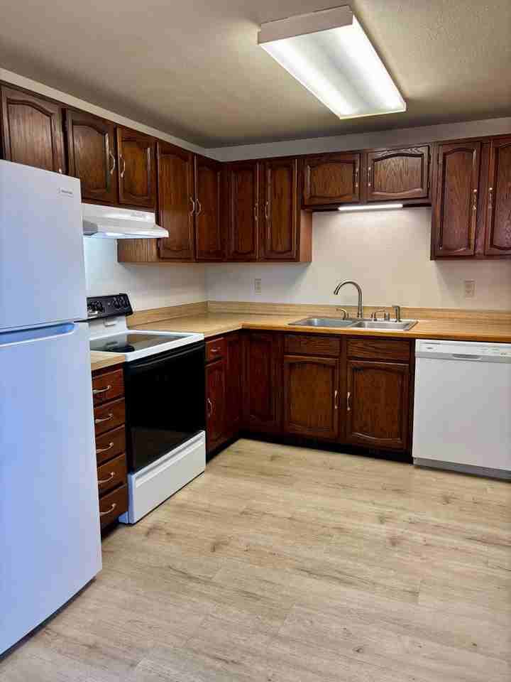 15 S Helena Ave - Photo 4 of 9