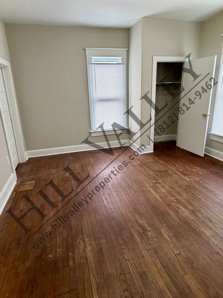 1306 S 19th St - Photo 6 of 8