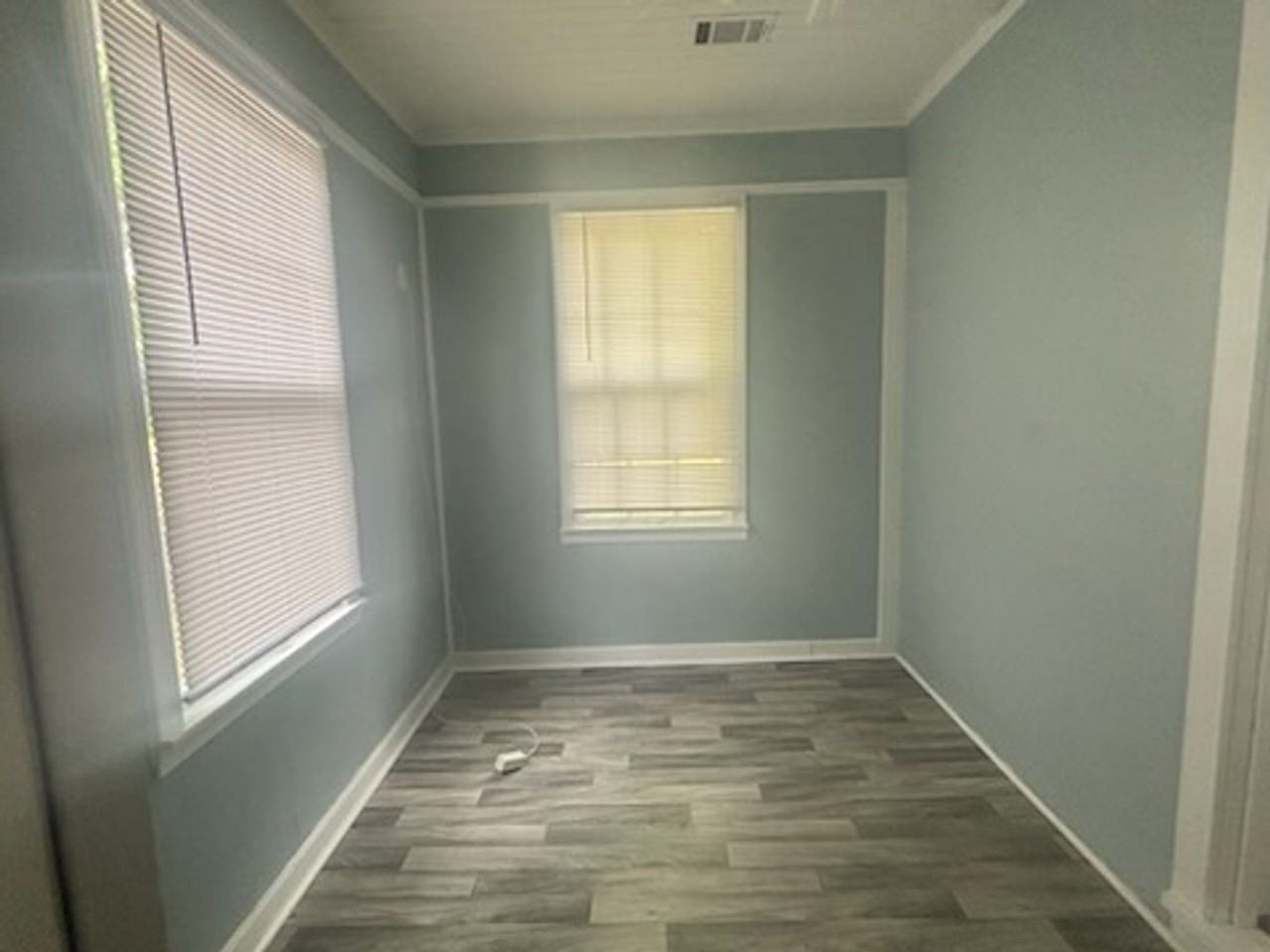 4833 Churchill Dr - Photo 4 of 12