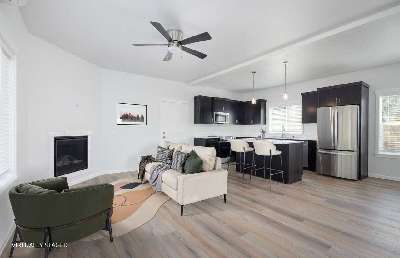 3080 Sw Obsidian Ave - Photo 2 of 25