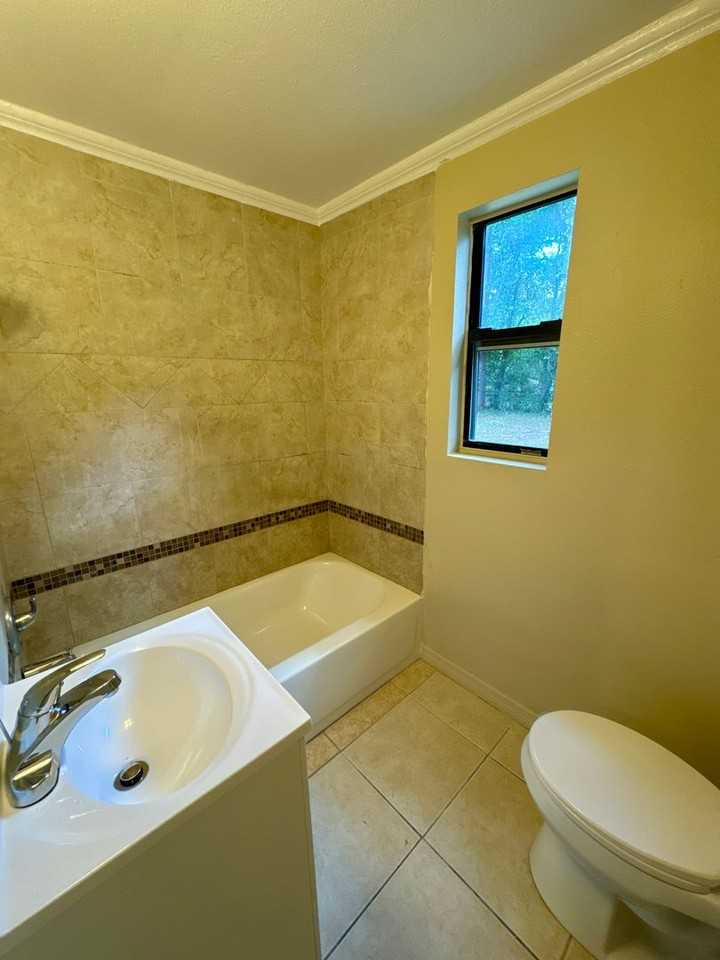 10533 Suomi St - Photo 6 of 8