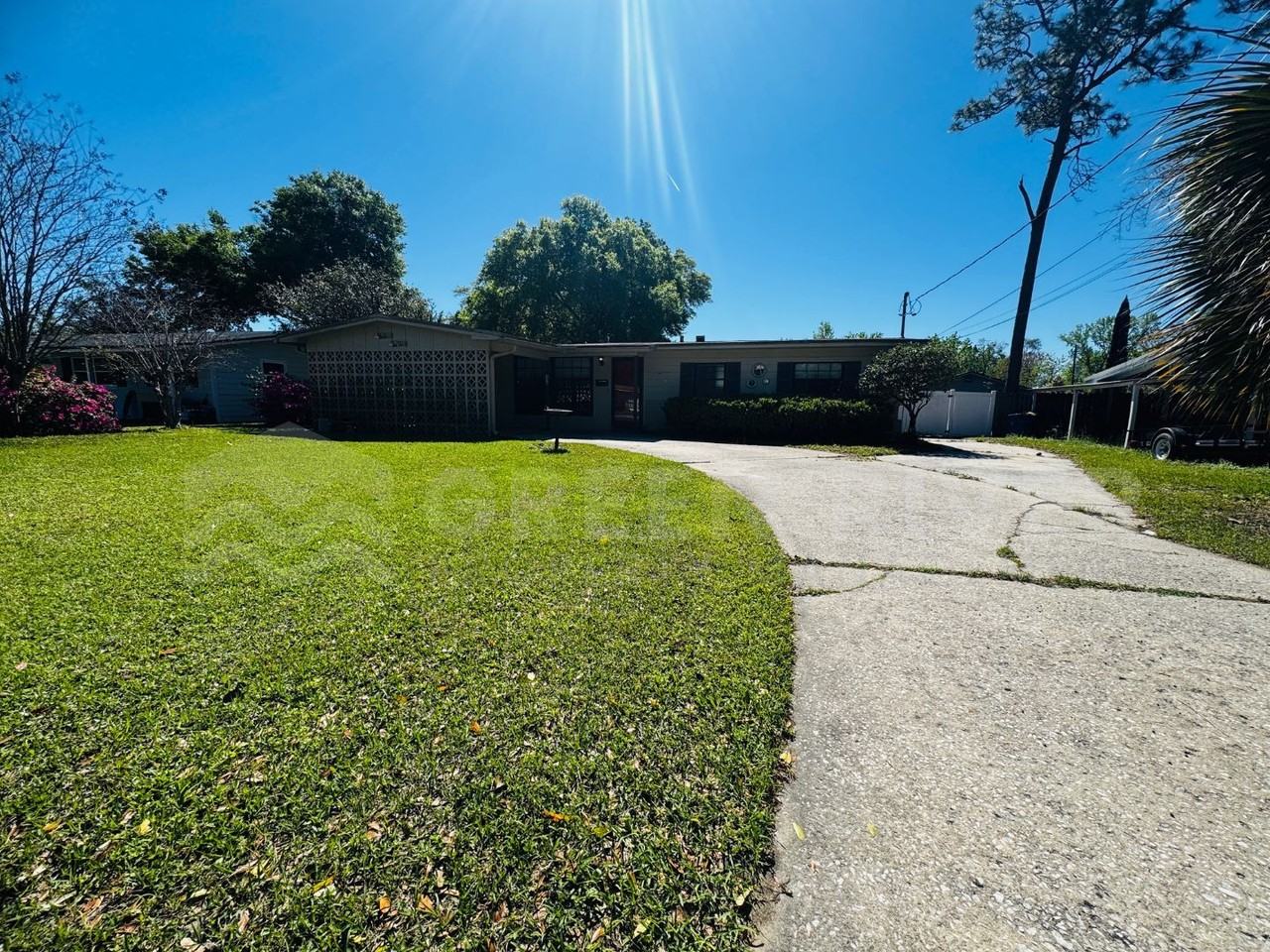 246 Sara Dr - Photo 2 of 32