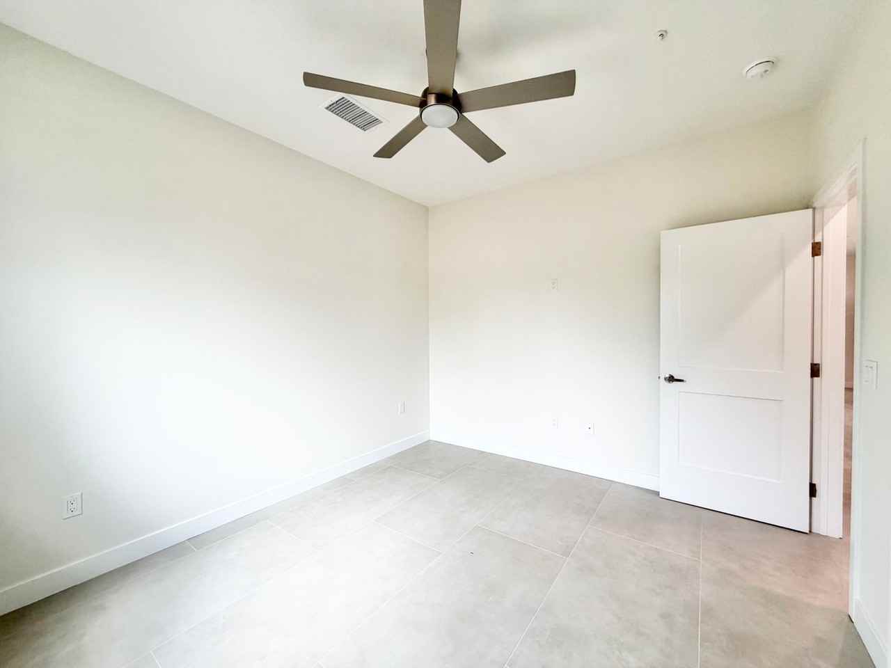30125 30125 - 30127 Avenida Juarez - 30127 #30127 - Photo 5 of 15