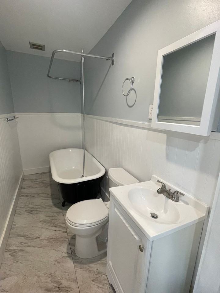 16 N Summer St #16-2 - Photo 4 of 12