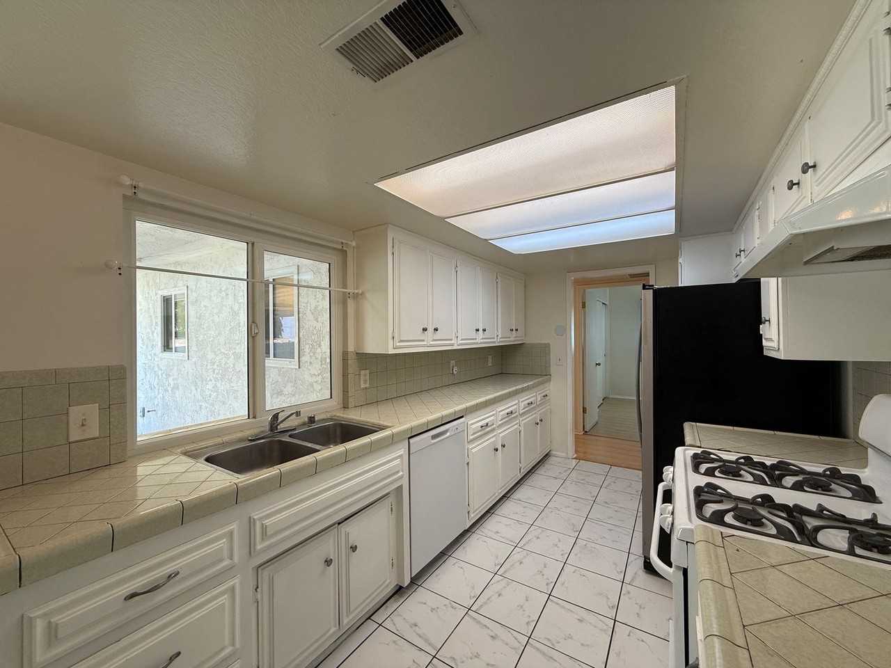 3320 Maricopa Dr - Photo 7 of 21