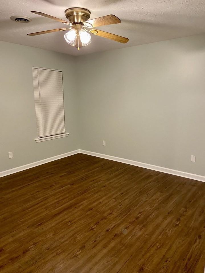 1315 Dugan Ct - Photo 3 of 9