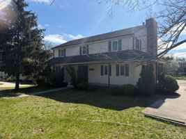 featured image of 626 N Shore Rd