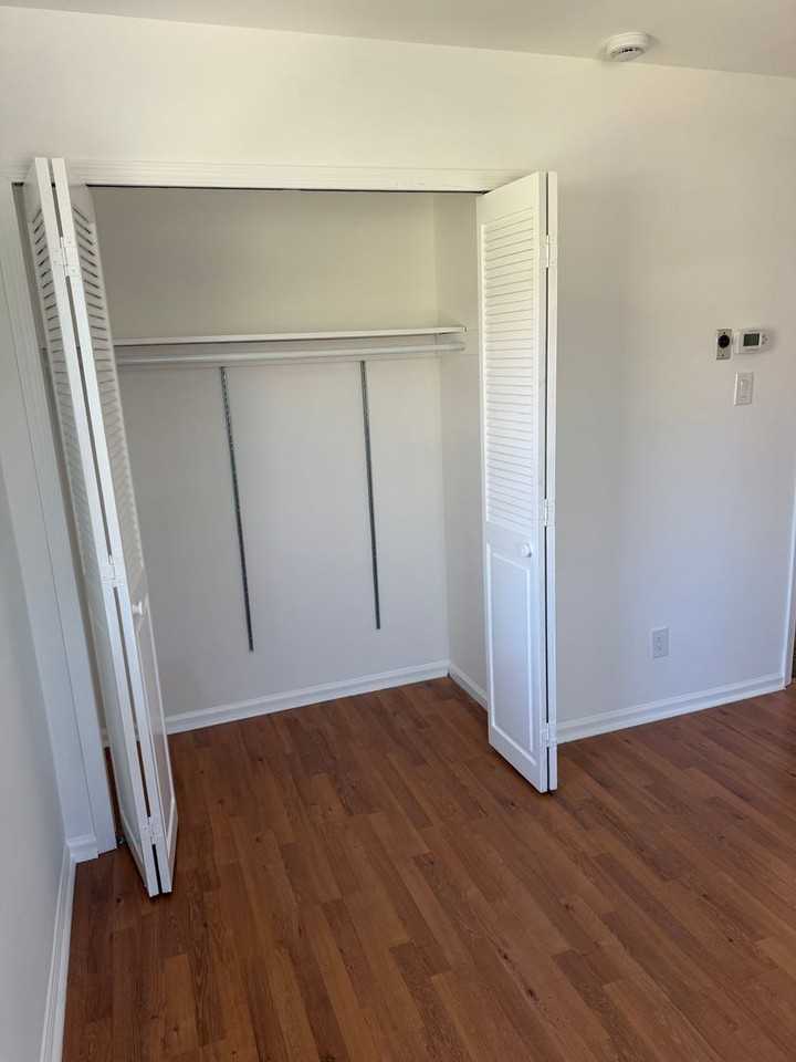 626 N Shore Rd - Photo 5 of 15