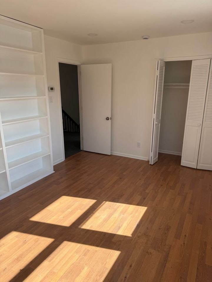 626 N Shore Rd - Photo 7 of 15