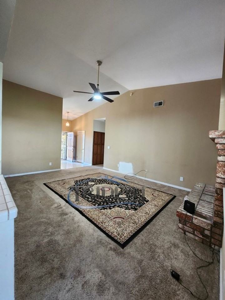 1105 Johnathan Dr - Photo 4 of 22