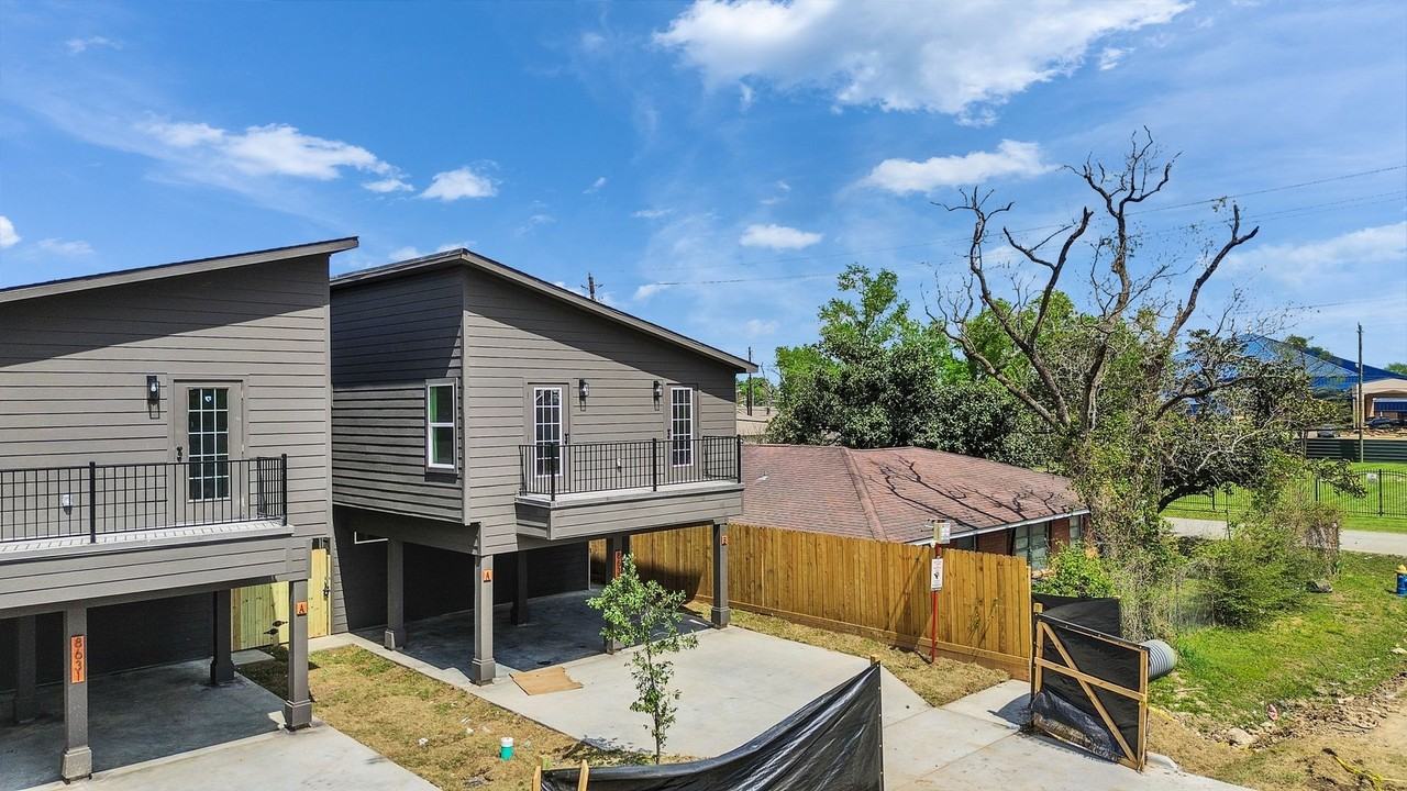 8623 Homewood Ln #A - Photo 4 of 37