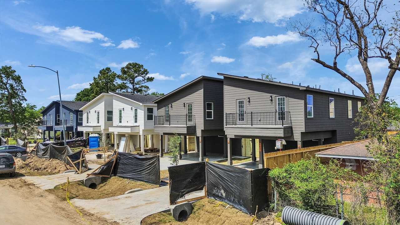 8623 Homewood Ln #B - Photo 5 of 30