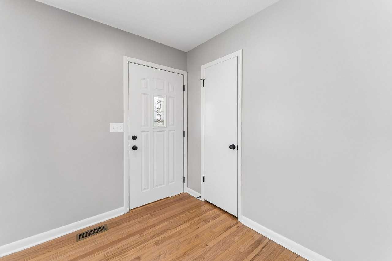 7922 Himebaugh Ave - Photo 3 of 25