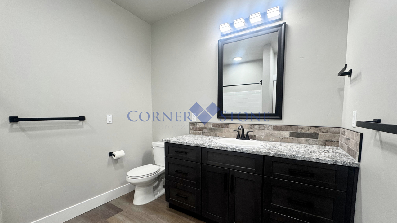 559 W Idaho Ave - Photo 5 of 18