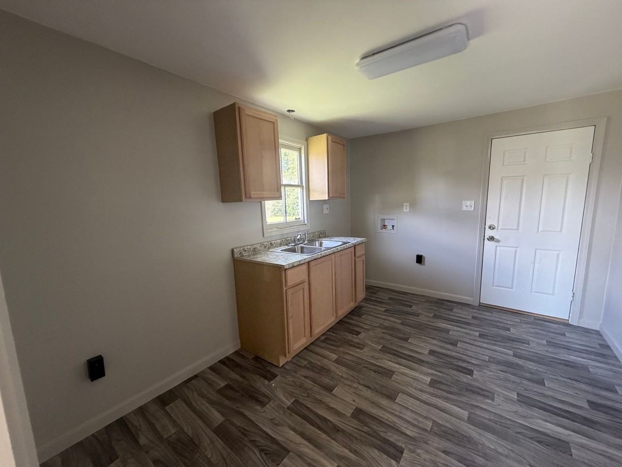 125 Nancy Ln - Photo 4 of 5