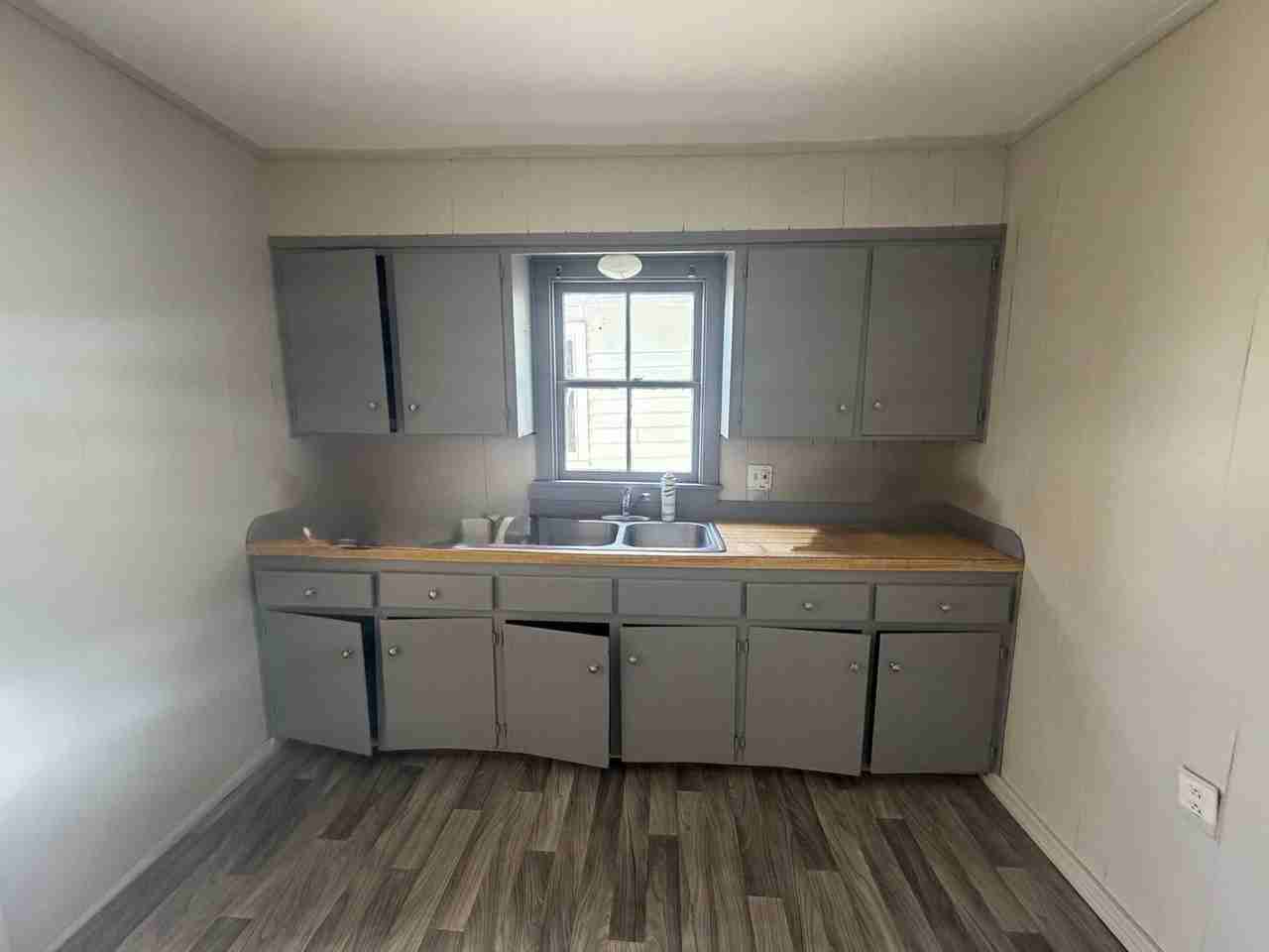 127 Nancy Ln - Photo 3 of 6