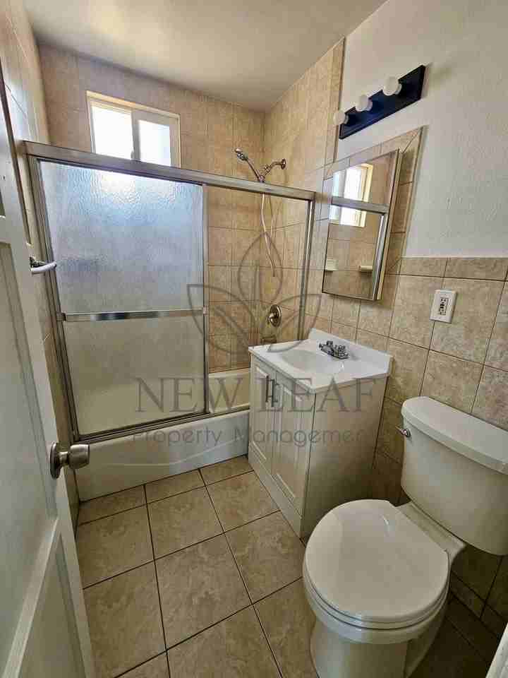 225 S Gunther St - Photo 5 of 10