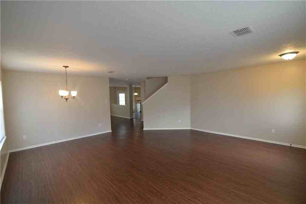 640 Gibson St - Photo 2 of 27