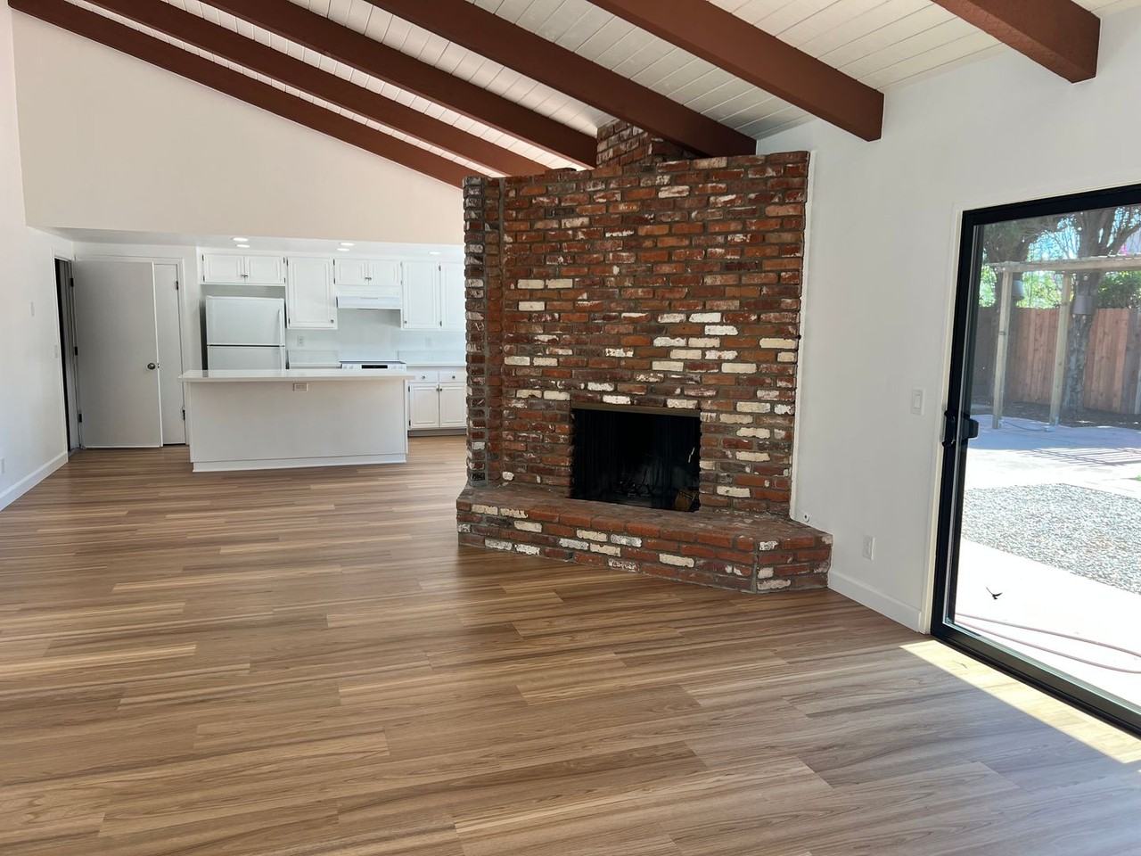 5020 Walnut Park Dr - Photo 6 of 14