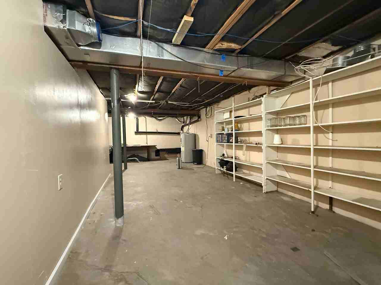 731 Williams Ct - Photo 5 of 28