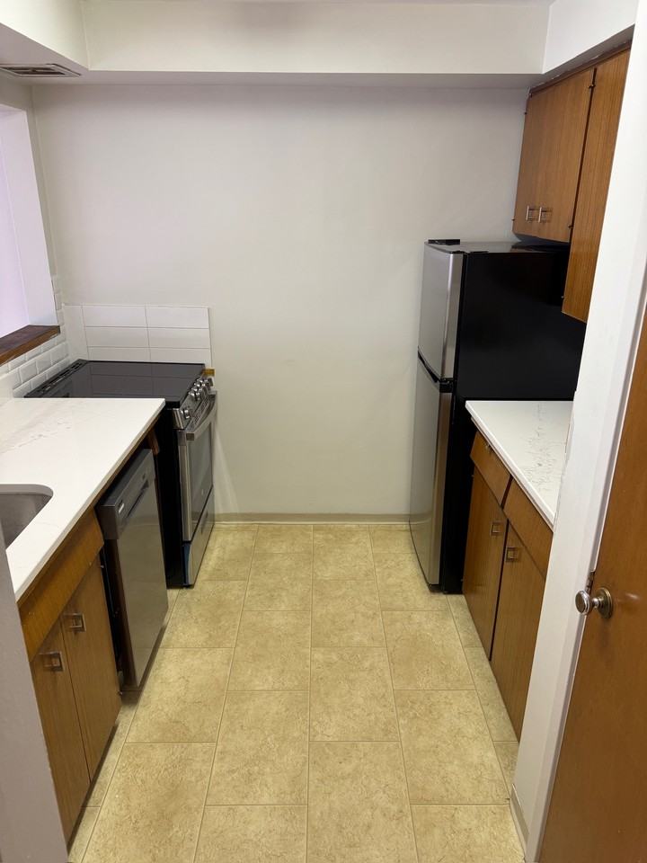 8625 Fremlin Street #107 - Photo 6 of 10
