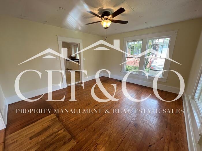 2446 Wallace Ave - Photo 5 of 15