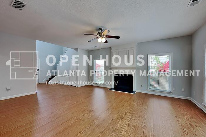 2926 Cottesford Way Se - Photo 4 of 20