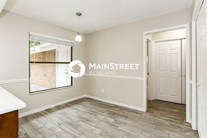 450 Segovia Dr - Photo 7 of 16