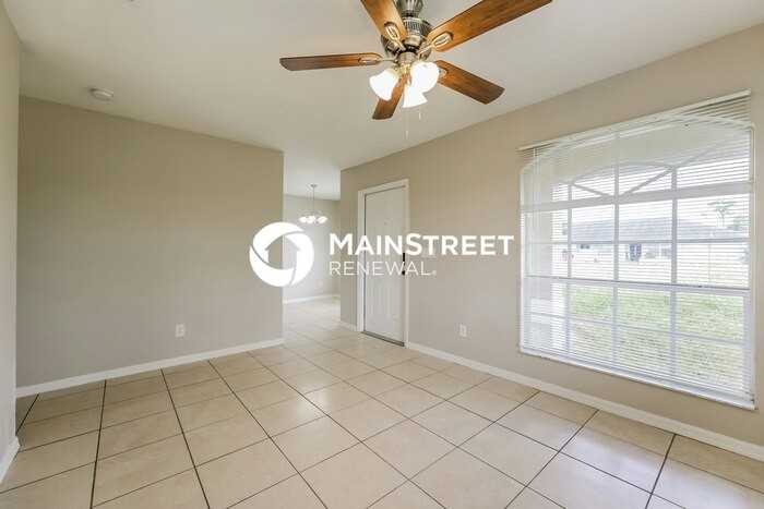 3803 E 6th St - Photo 4 of 15