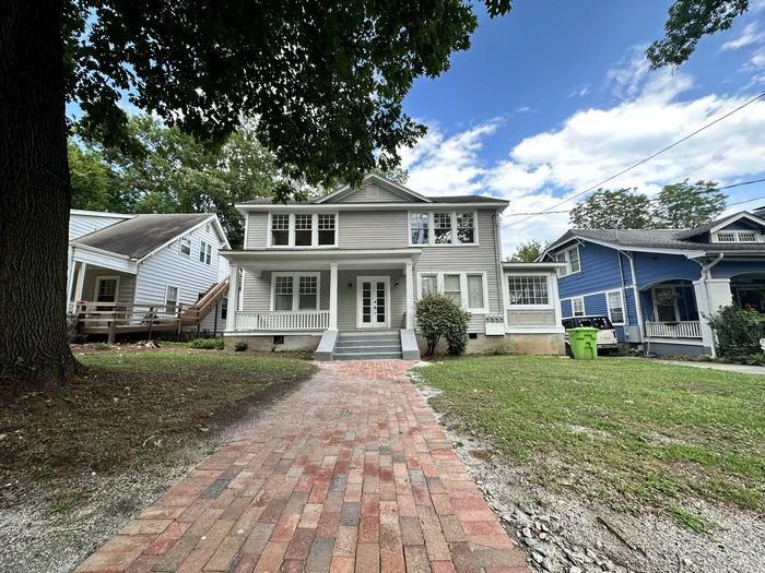 1110 Glenwood Ave #B - Photo 2 of 13