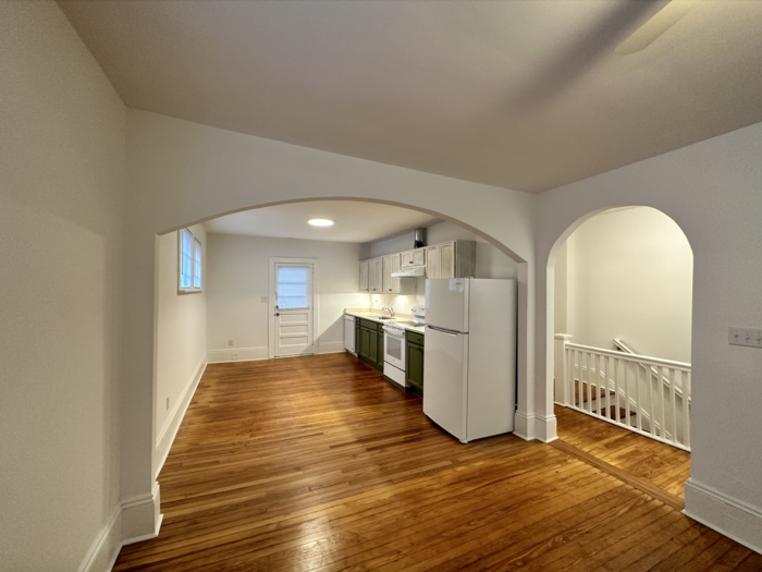 1110 Glenwood Ave #B - Photo 4 of 13