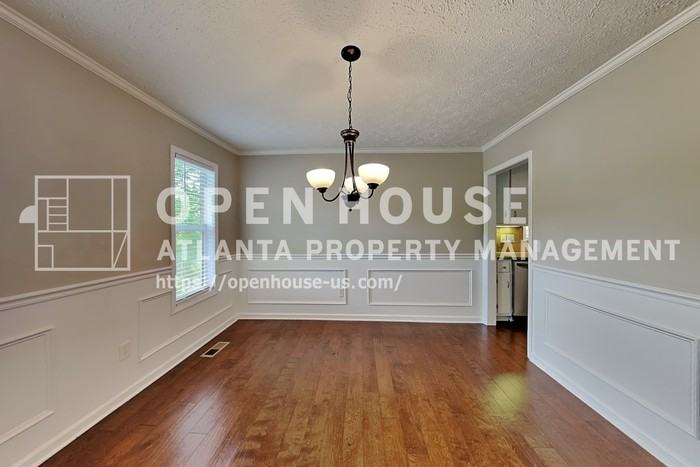 1168 Norfolk Dr Nw - Photo 7 of 22