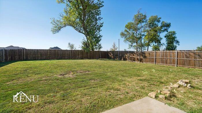 545 London Dr #545LD - Photo 4 of 50