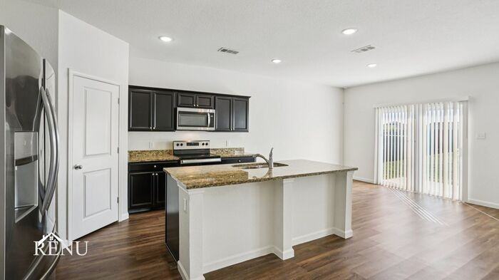 545 London Dr #545LD - Photo 5 of 50