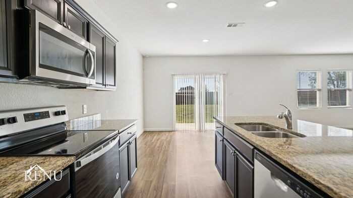 545 London Dr #545LD - Photo 6 of 50