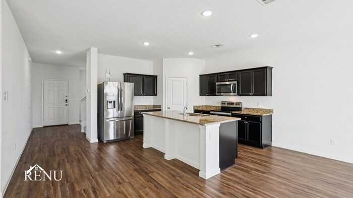 545 London Dr #545LD - Photo 7 of 50