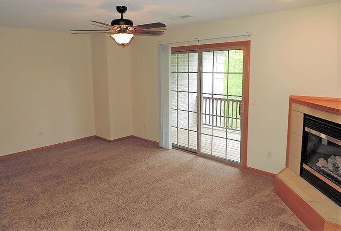 2869 Coral Ct #301 - Photo 5 of 17