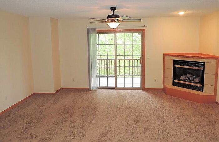 2869 Coral Ct #301 - Photo 6 of 17
