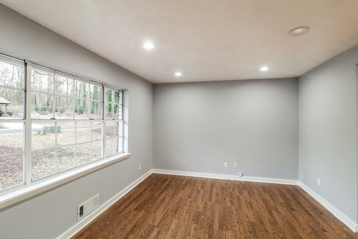 7438 Mockingbird Trl - Photo 6 of 17