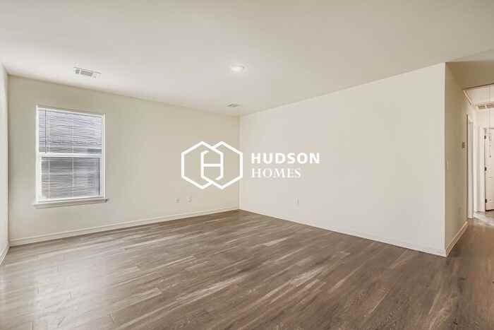 1425 Nw 16th Ave #A - Photo 4 of 14