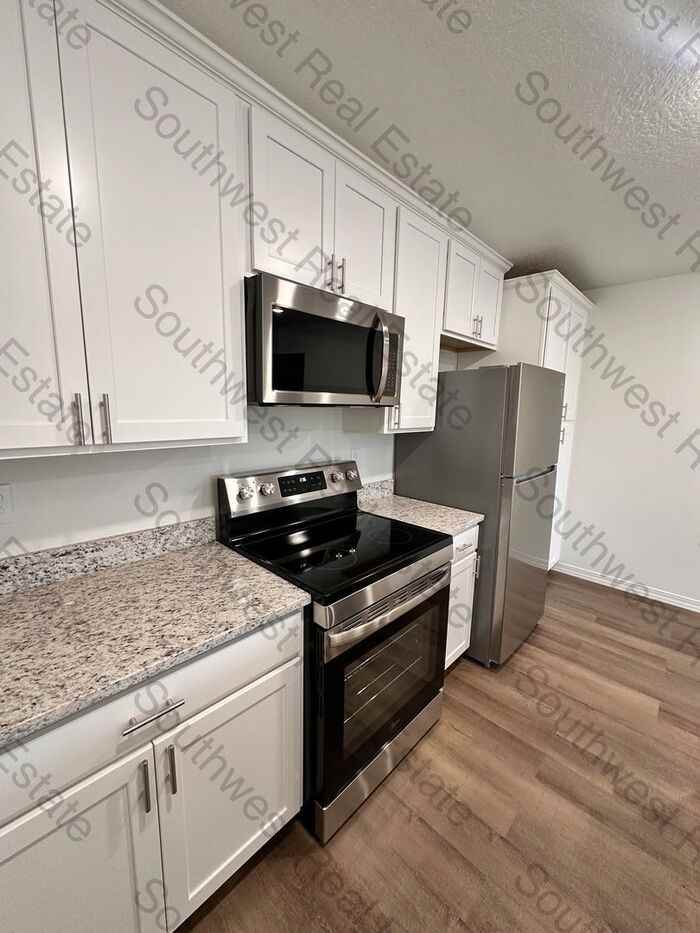 2101 Bobwhite Ct #B - Photo 4 of 16