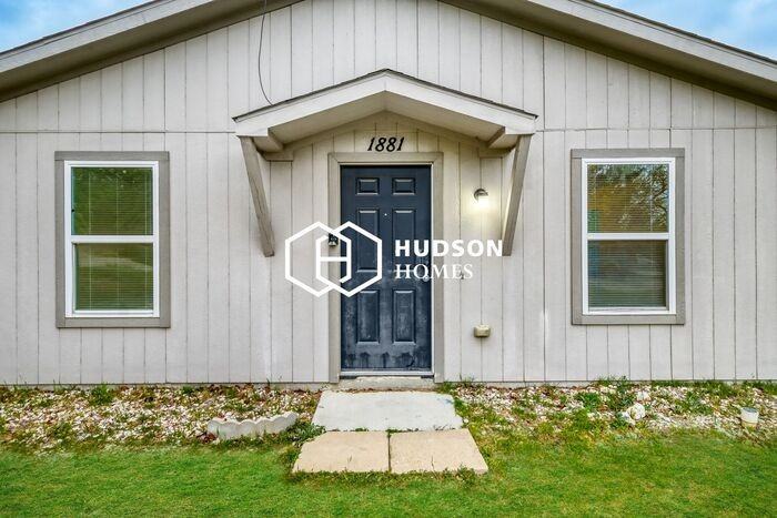 1881 Glenda Ct - Photo 3 of 14